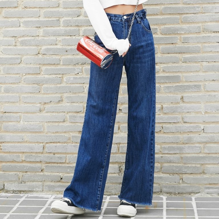 С чем носить модные джинсы-клеш весной 2019, чтобы выглядеть стильно, а не глупо
