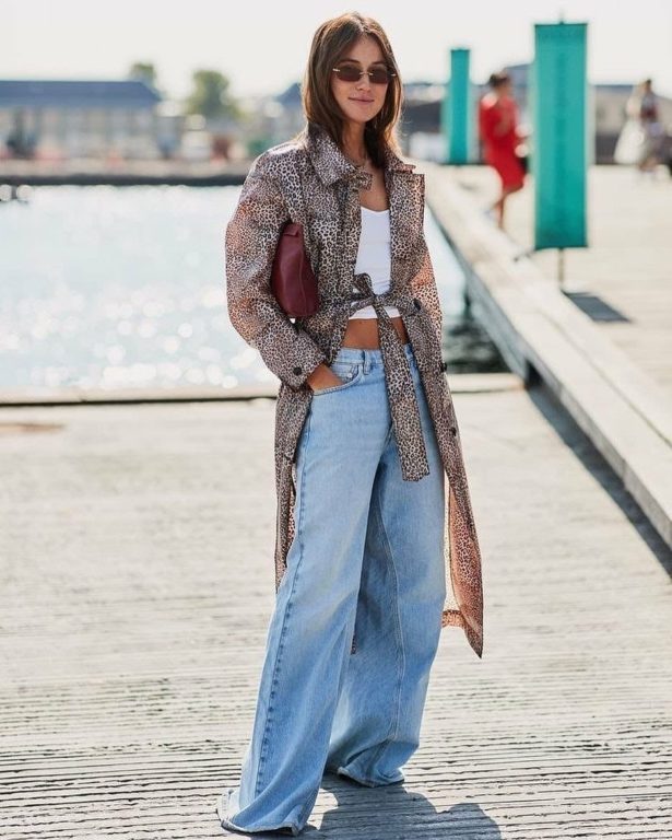 С чем носить модные джинсы-клеш весной 2019, чтобы выглядеть стильно, а не глупо