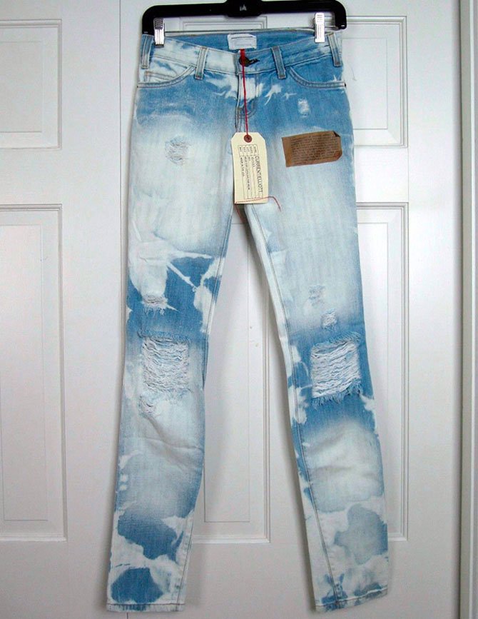Рваные джинсы: краткая история появления и кому они подходят